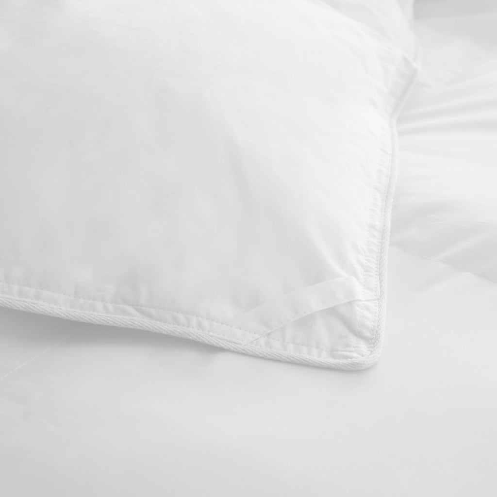 Down Alternative Micro Fiber Filled Comforter