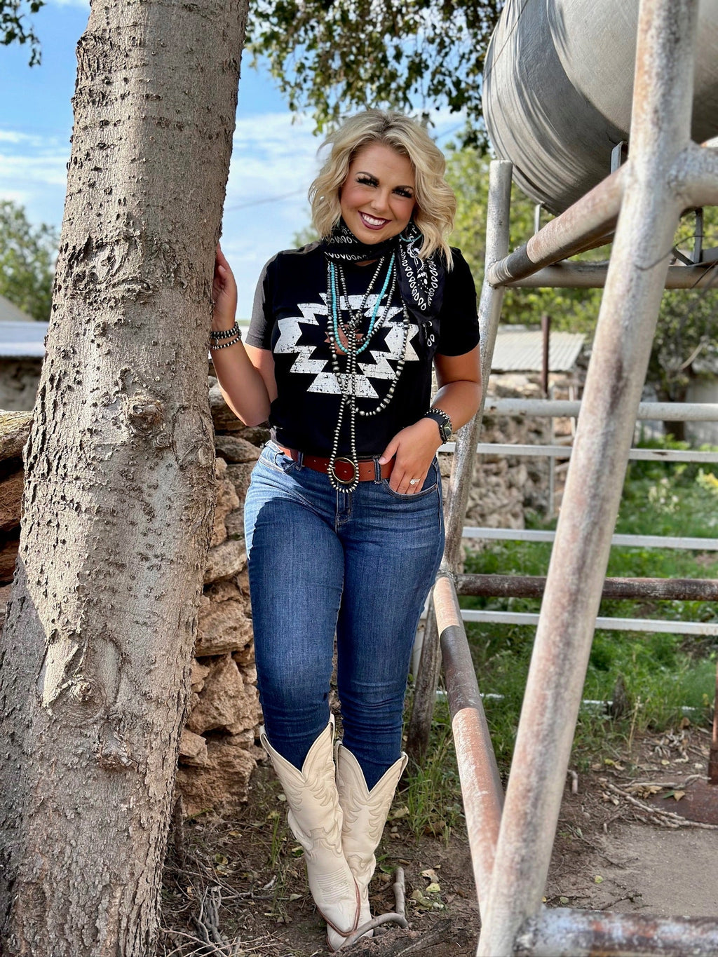 Durango Aztec Vneck Tee