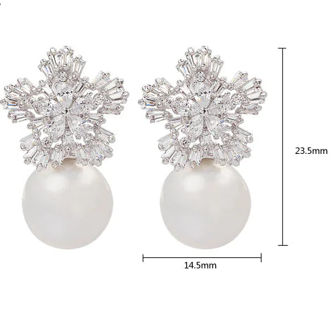 Snowflake Pearl Studs and Shell Pearl Necklace Set