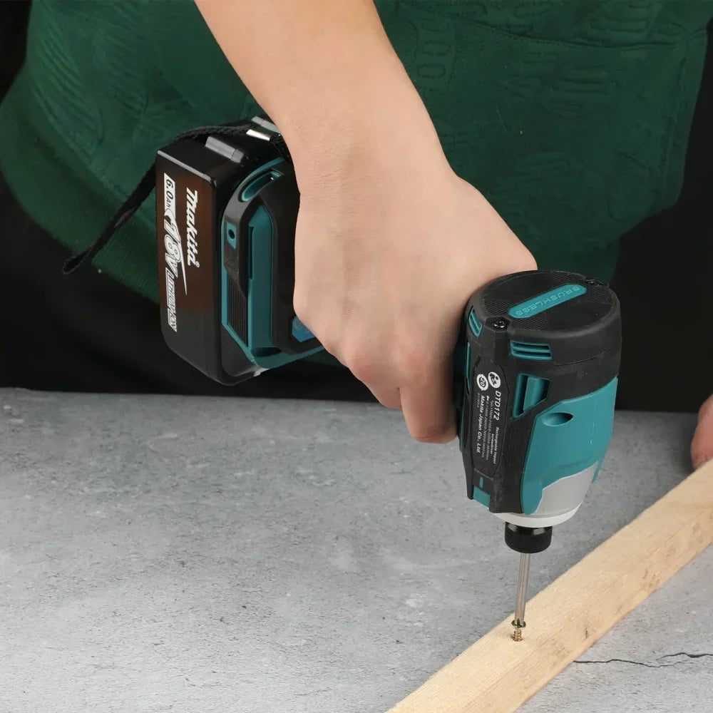Makita DTD172 Impact Drive 1/4inch Brushless Electric Screwdriver Cordless 180N.m Electric Drill Power Tools