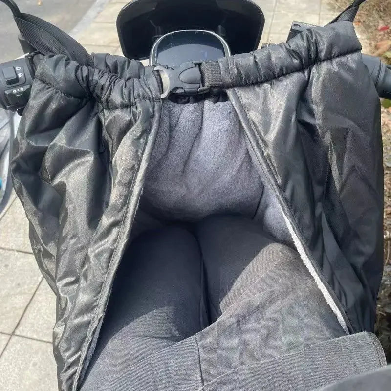 Winter Motorcycle Apron Waterproof Knee Pad Warm Blanket Windproof Quilt Plus Velvet Thickened Windproof Skirt Warm Knee Cover