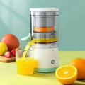 Best-selling multifunctional electric juicer portable automatic juicer wireless USB rechargeable juice-separating extraction cup