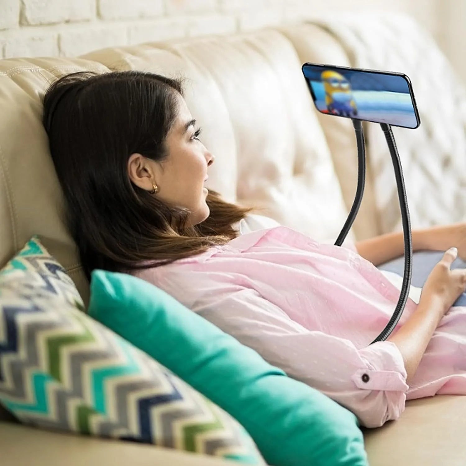 Universal smartphone holder, neck-hanging magnetic phone holder, lazy phone holder