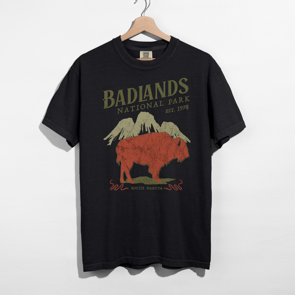 Badlands National Park Graphic Tee – Vintage South Dakota Bison Shirt