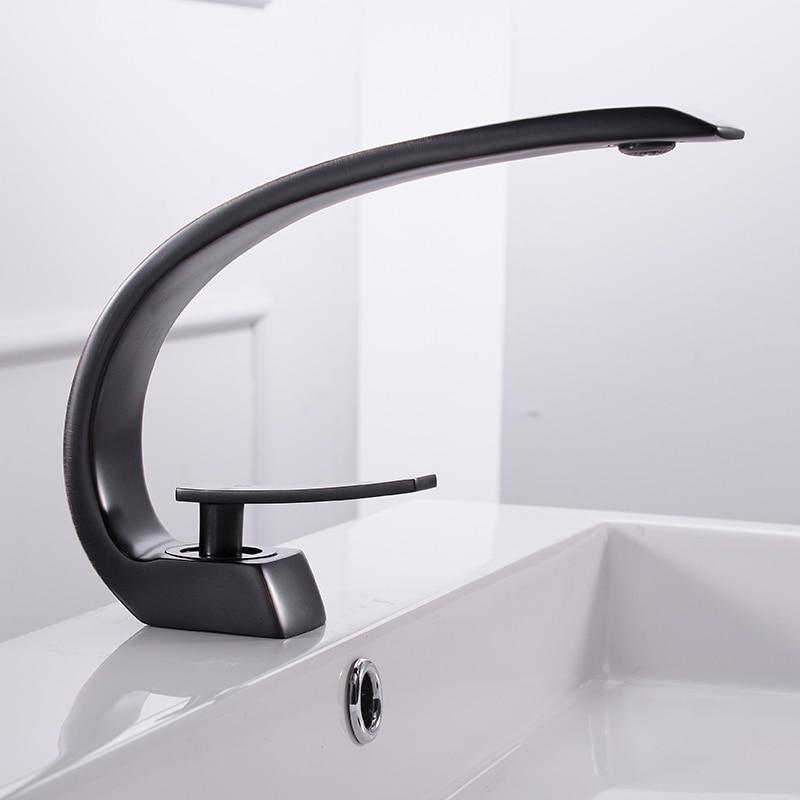 Marie-Antoinette Single-Hole Bathroom Faucet