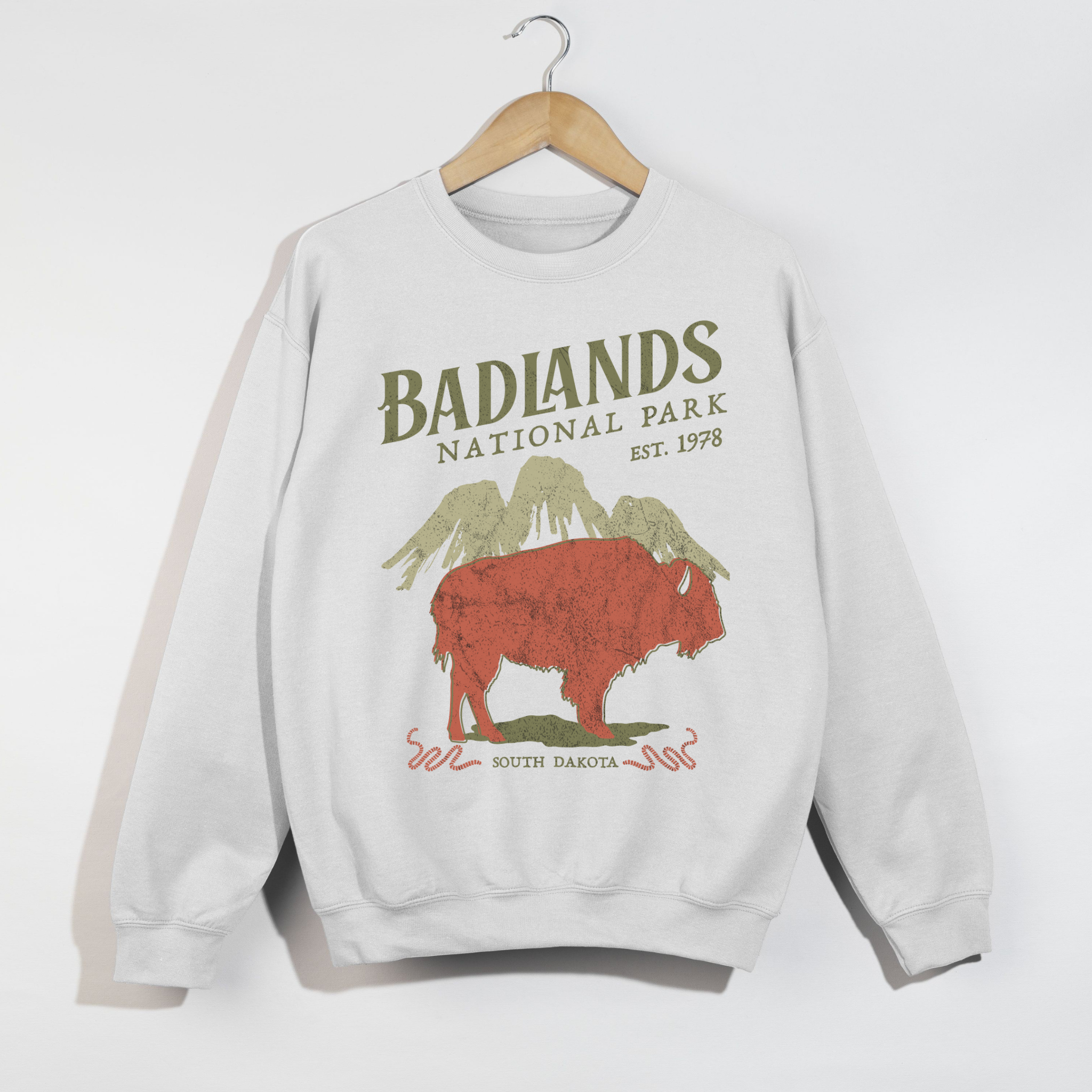 Badlands National Park Graphic Sweatshirt – Vintage Buffalo South Dakota Crewneck