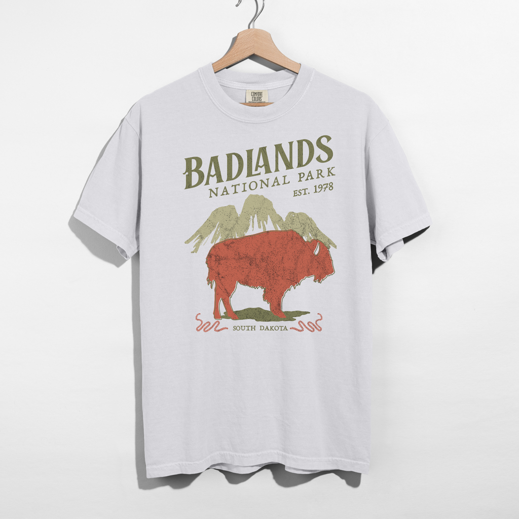 Badlands National Park Graphic Tee – Vintage South Dakota Bison Shirt